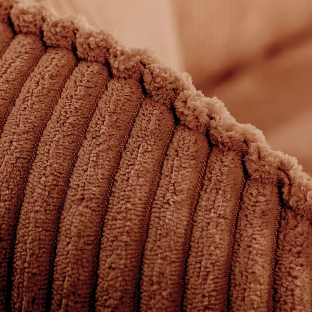 Bari cv3 Lincoln terracottadetail.webp